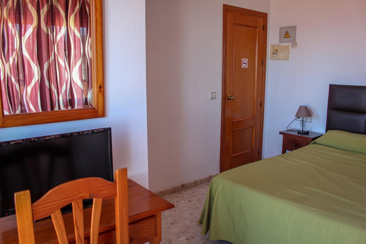 Hostal Esperanza Benajarafe Extérieur photo