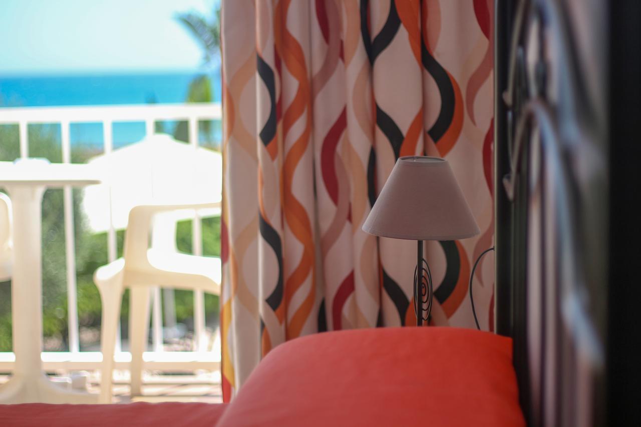 Hostal Esperanza Benajarafe Extérieur photo