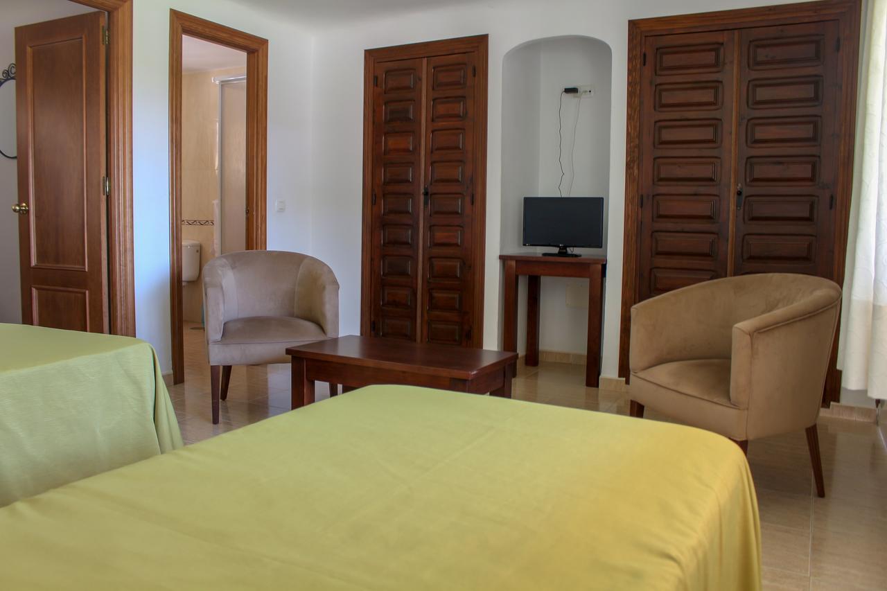 Hostal Esperanza Benajarafe Extérieur photo